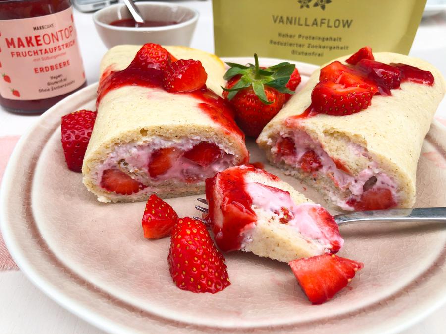 ERDBEER-BISCUIT-ROLLE