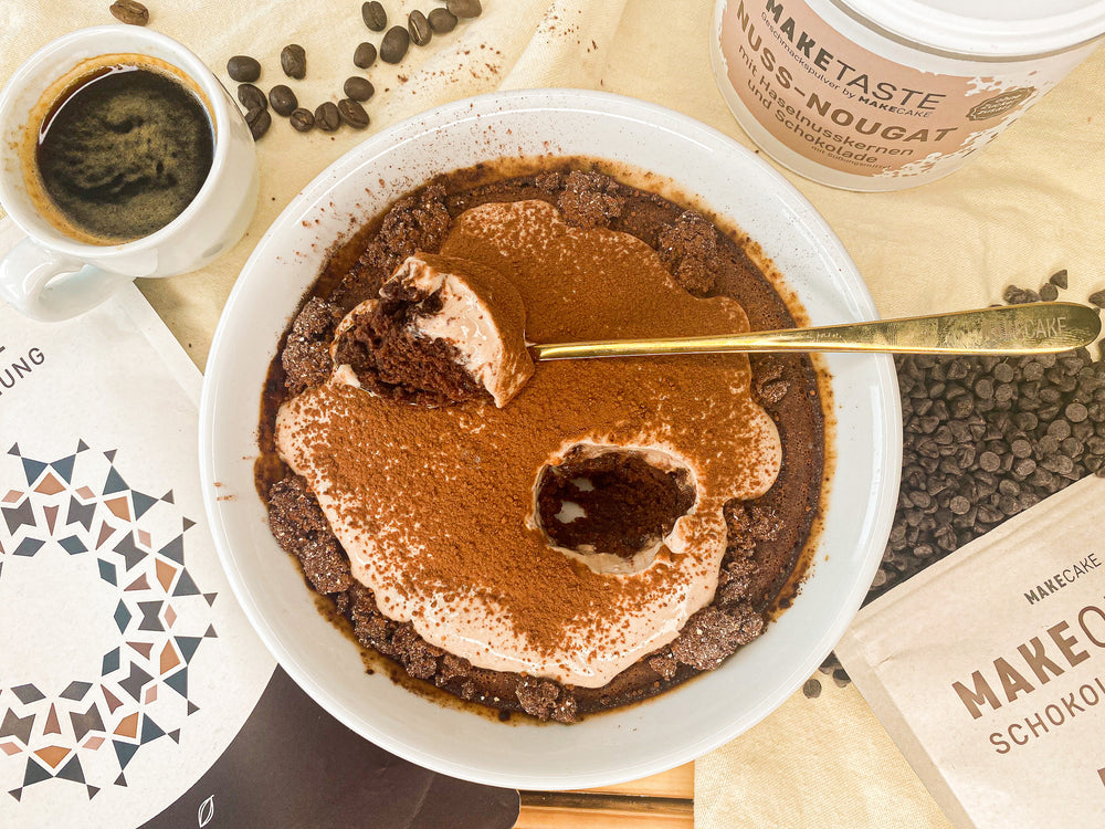 SCHOKO-STREUSEL-KUCHENBOWL MIT TIRAMISU CREME